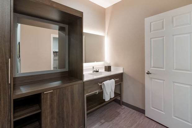 Images Best Western La Place Inn