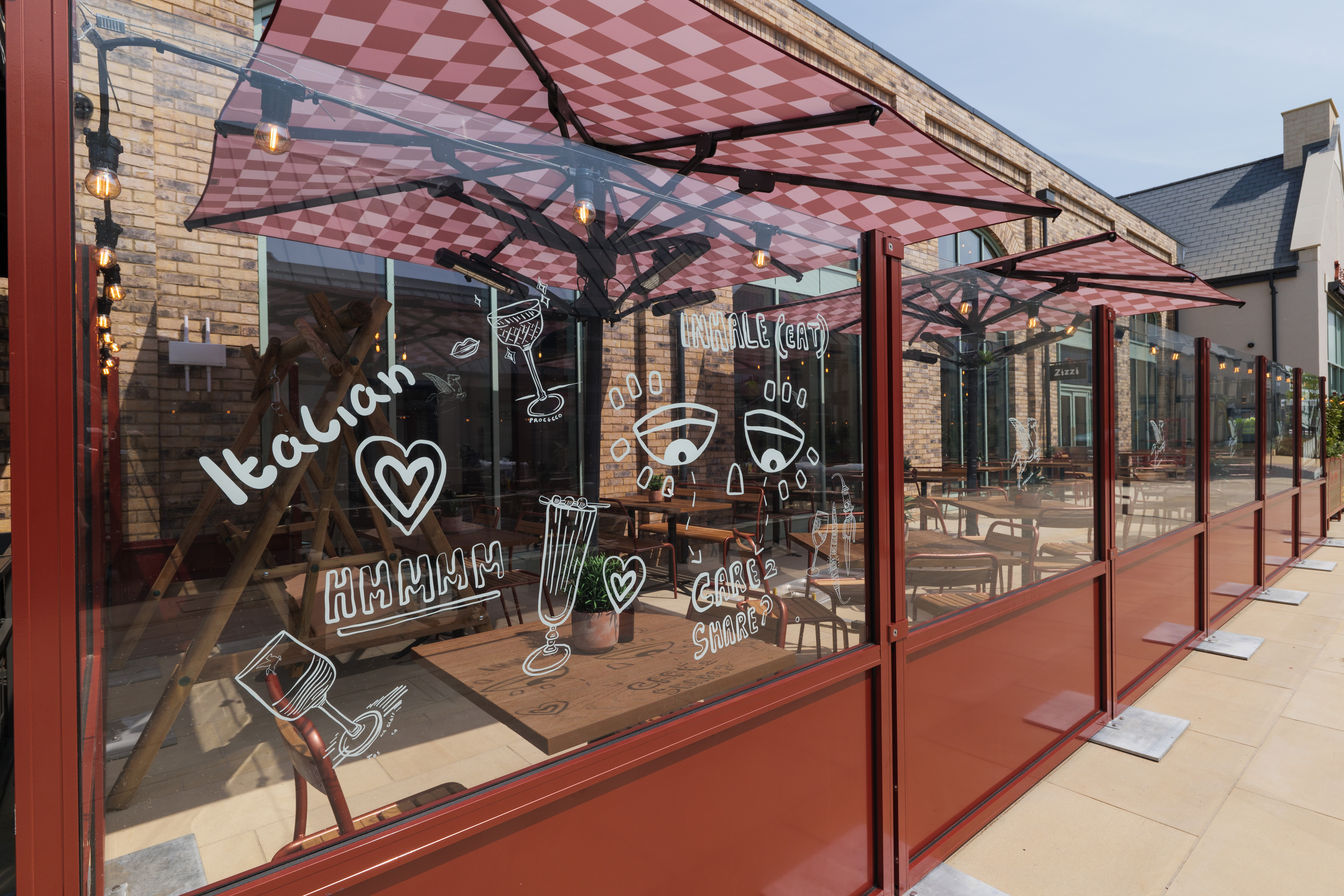 Zizzi Cotswolds Outlet, Outdoor Seating
