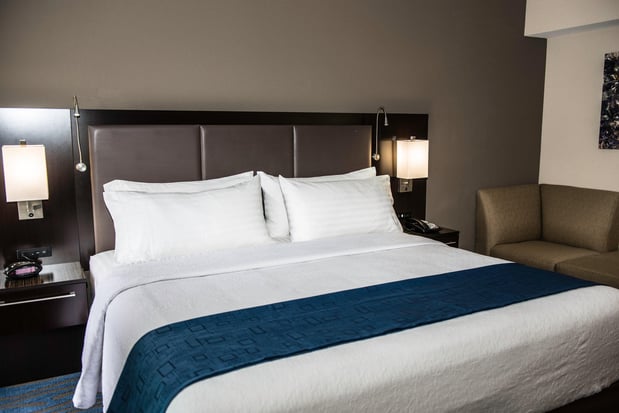 Images Holiday Inn Owensboro Riverfront by IHG