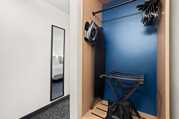 Images Spark by Hilton Moline Quad Cities