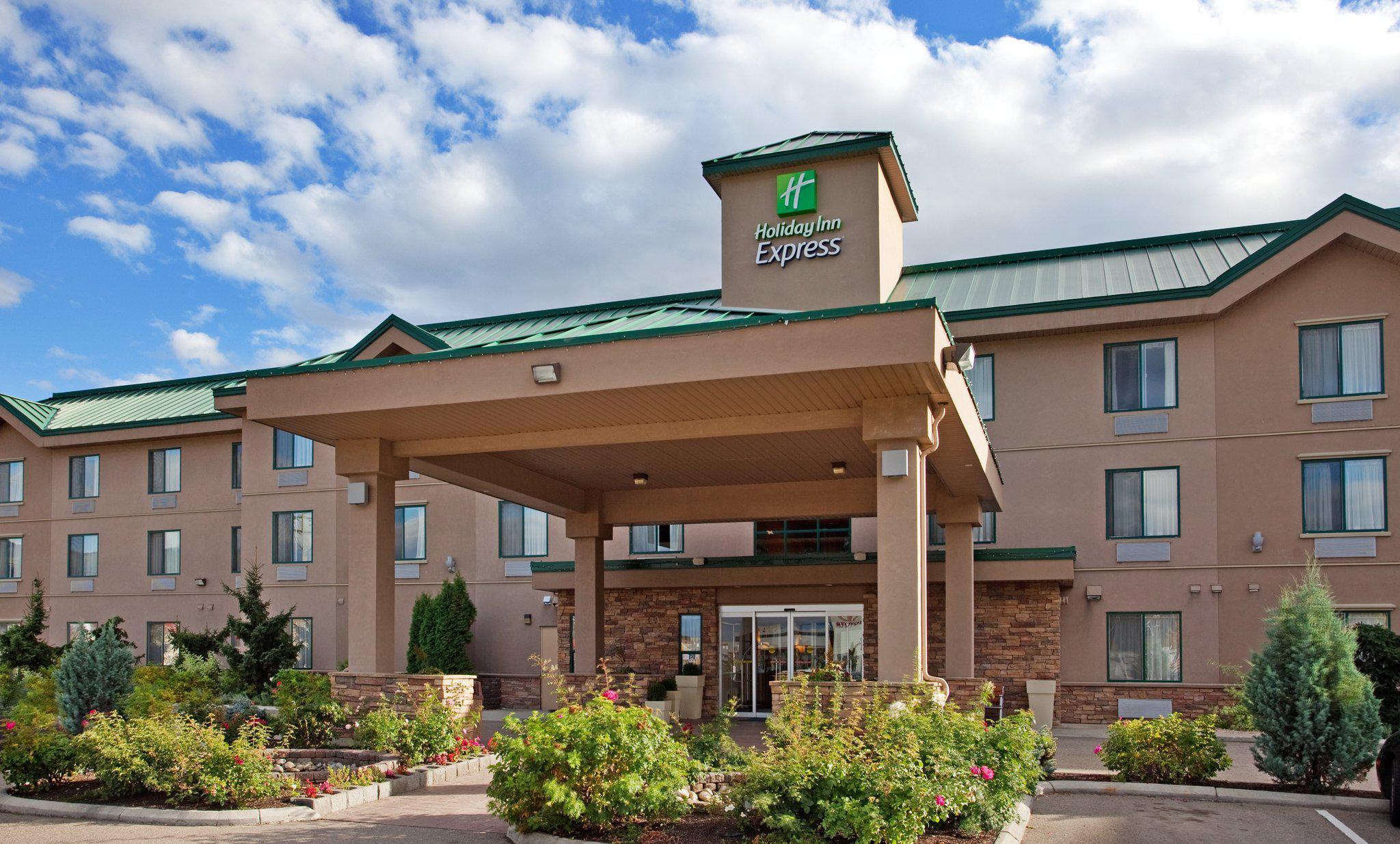 Holiday Inn Express & Suites Vernon in Vernon, 4716 34th Street ...