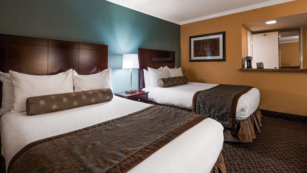 Best Western Plus Casino Royale–Center Strip