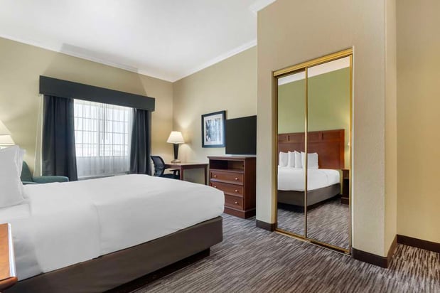 Images Best Western Hebbronville Inn
