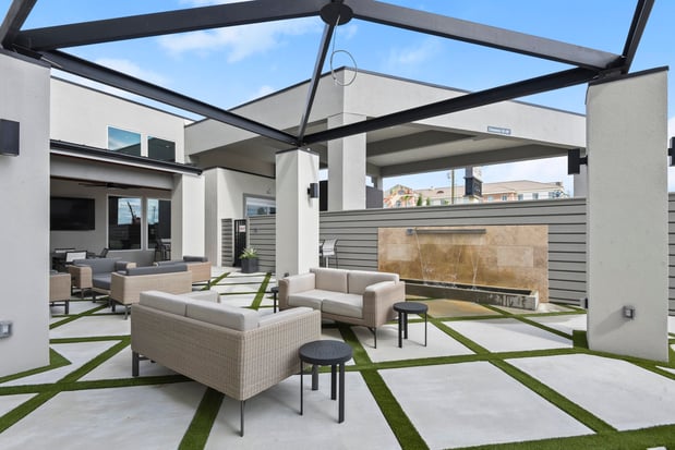 Images Holiday Inn Gonzales by IHG