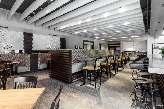 Images Holiday Inn Chicago North-Evanston by IHG