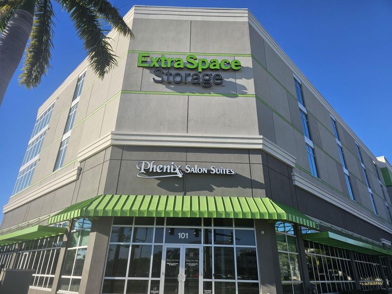 Images Extra Space Storage