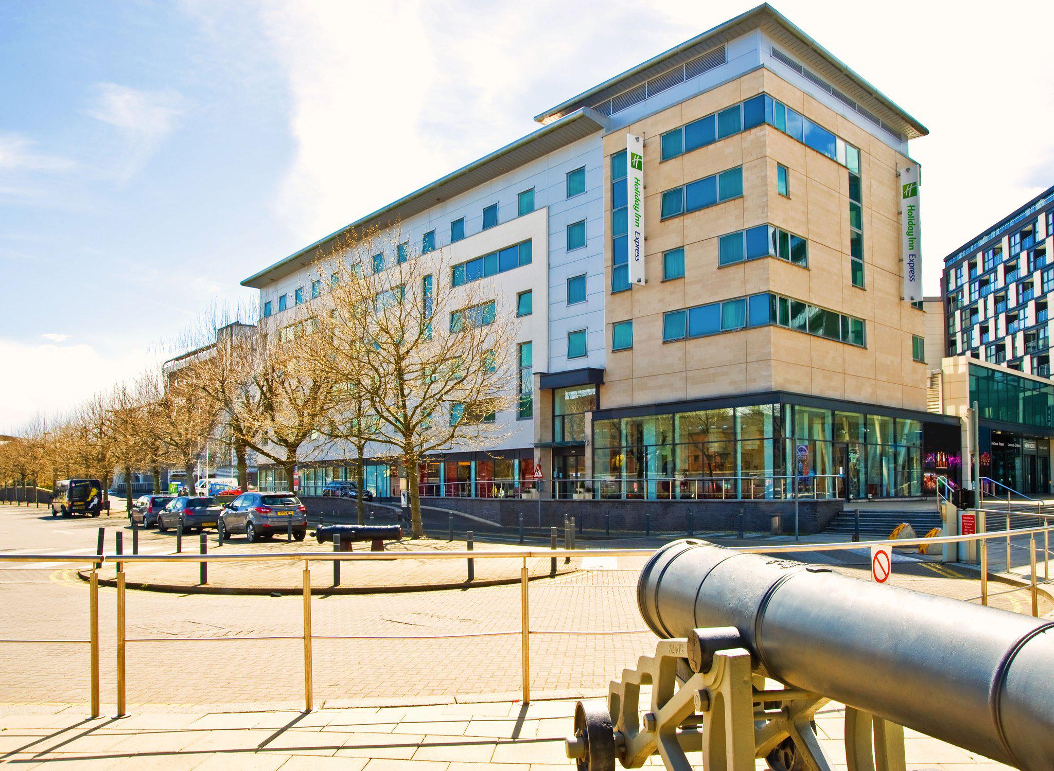 Images Holiday Inn Express Leeds City Centre - Armouries, an IHG Hotel