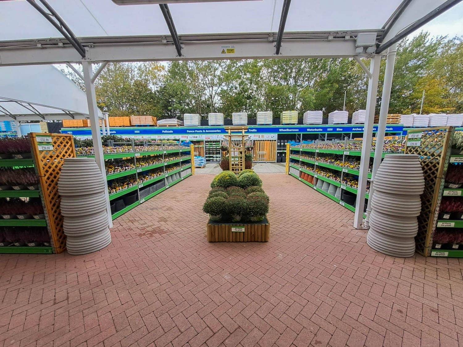 Images B&M Home Store with Garden Centre