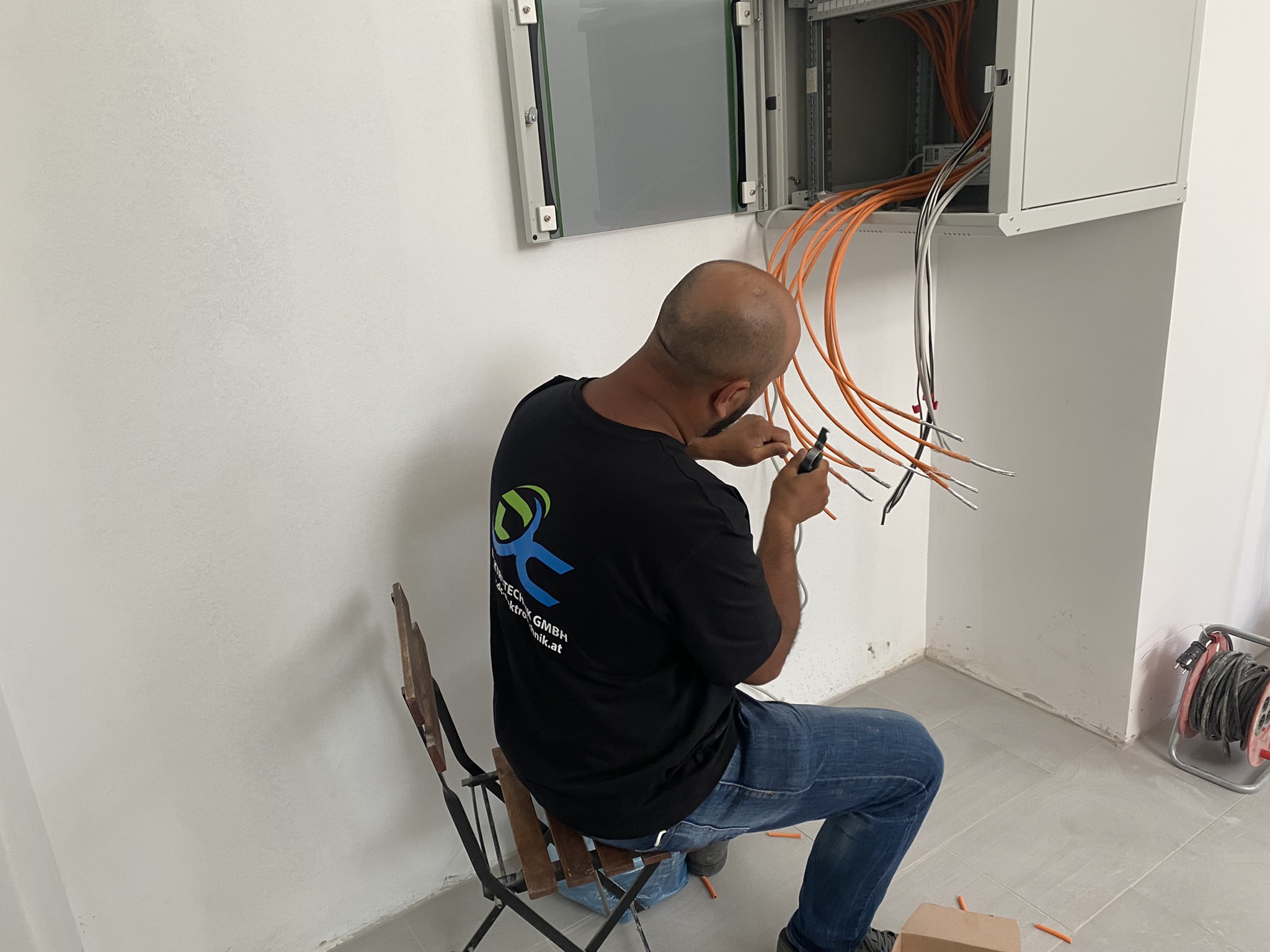 DC Elektrotechnik GmbH, Bachgasse 26 in Wien