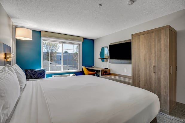 Images Holiday Inn Express & Suites Portland-Jantzen Beach by IHG