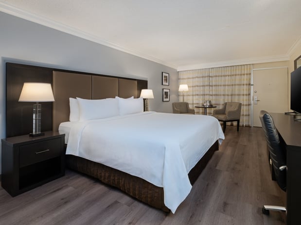 Images Crowne Plaza Suffern-Mahwah by IHG