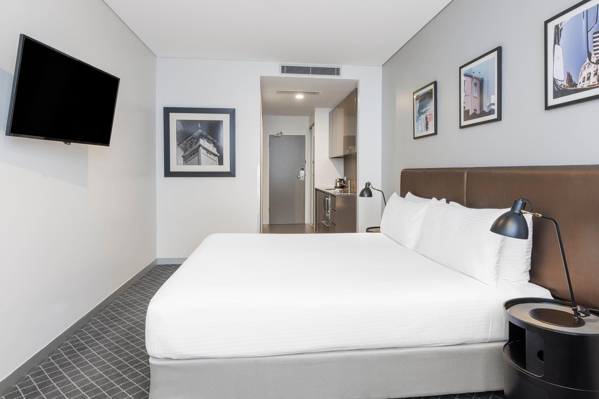Images Holiday Inn & Suites Sydney Bondi Junction, an IHG Hotel