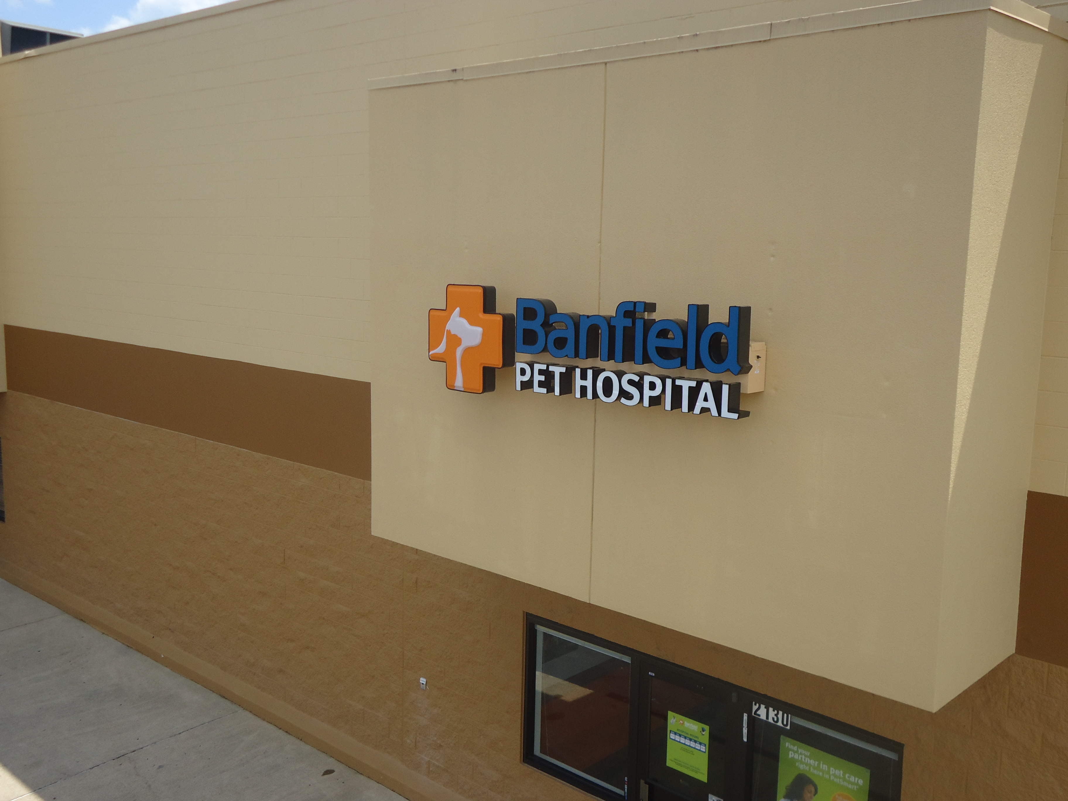 Banfield Pet Hospital® - Chattanooga