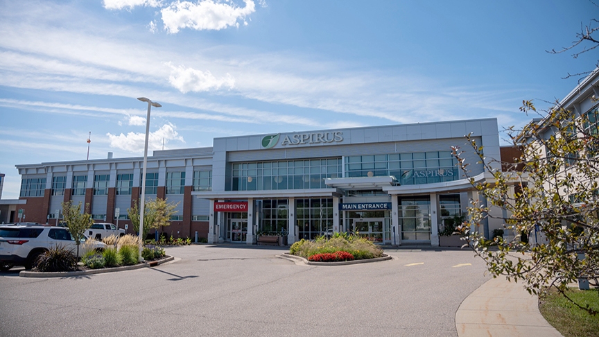 photo of Aspirus Plover Clinic & Hospital entrance