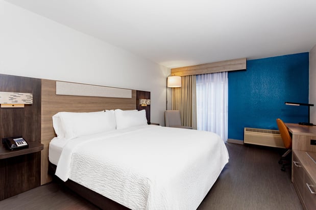 Images Holiday Inn Express Clearwater East - Icot Center by IHG