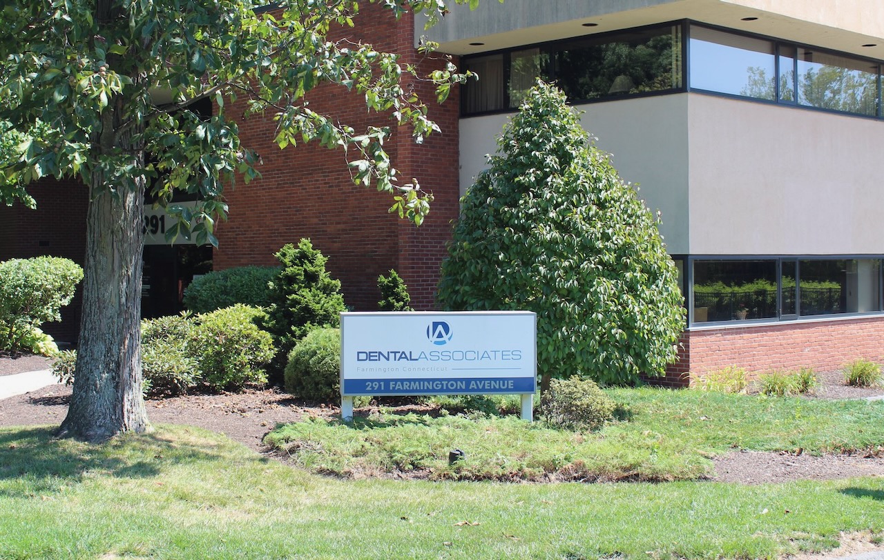 Dental Associates, LLP is a general, restorative & cosmetic dental office in Farmington, CT. We value our patient relationships and make it our priority to deliver the gentle, compassionate care that you deserve. We have developed a practice that can cater to all of your dental needs in one location. The result is comfortable, convenient dentistry of the highest quality.
Located near the UCONN Health Center and American Red Cross in Farmington, CT.