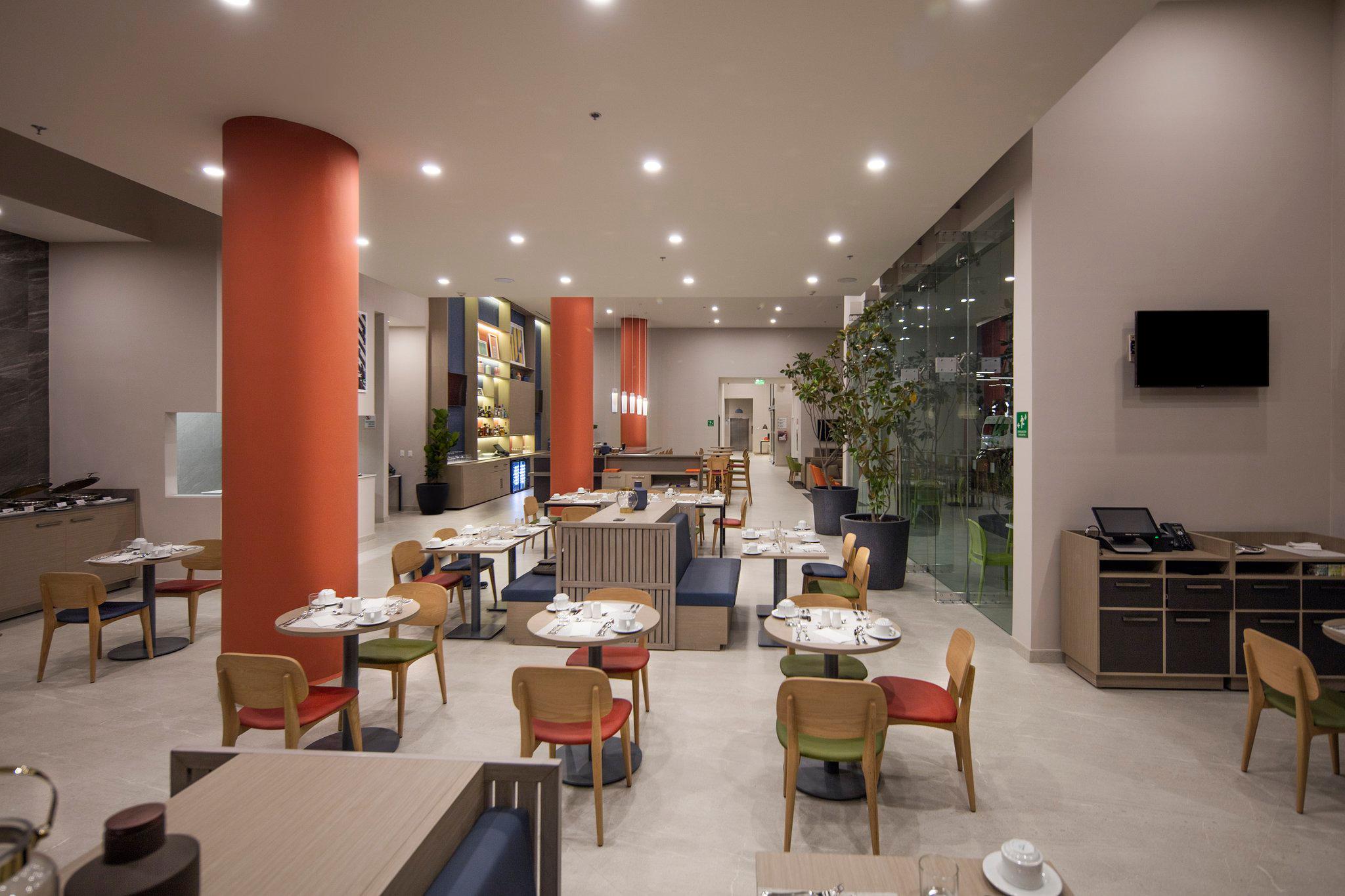 Images Holiday Inn & Suites Aguascalientes, an IHG Hotel