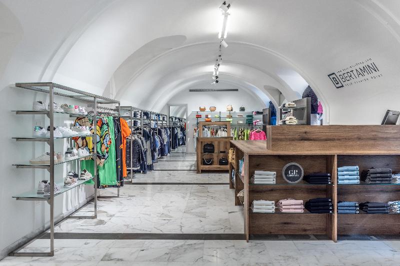 Images Bertamini Yachting e Sport