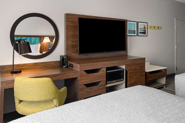 Images Hampton Inn Cleveland Airport-Tiedeman Rd