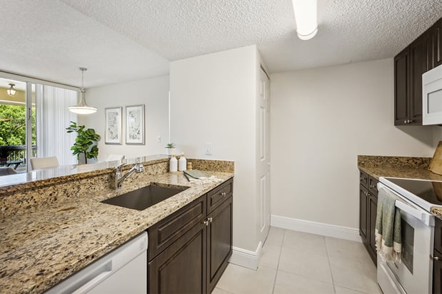 Images Five Star Premier Residences of Plantation