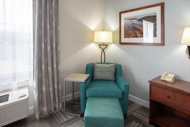 Images Hampton Inn Duluth Canal Park
