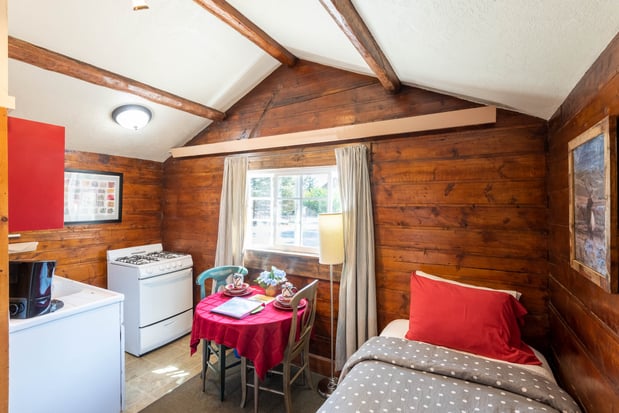 Images Log Cabin Motel