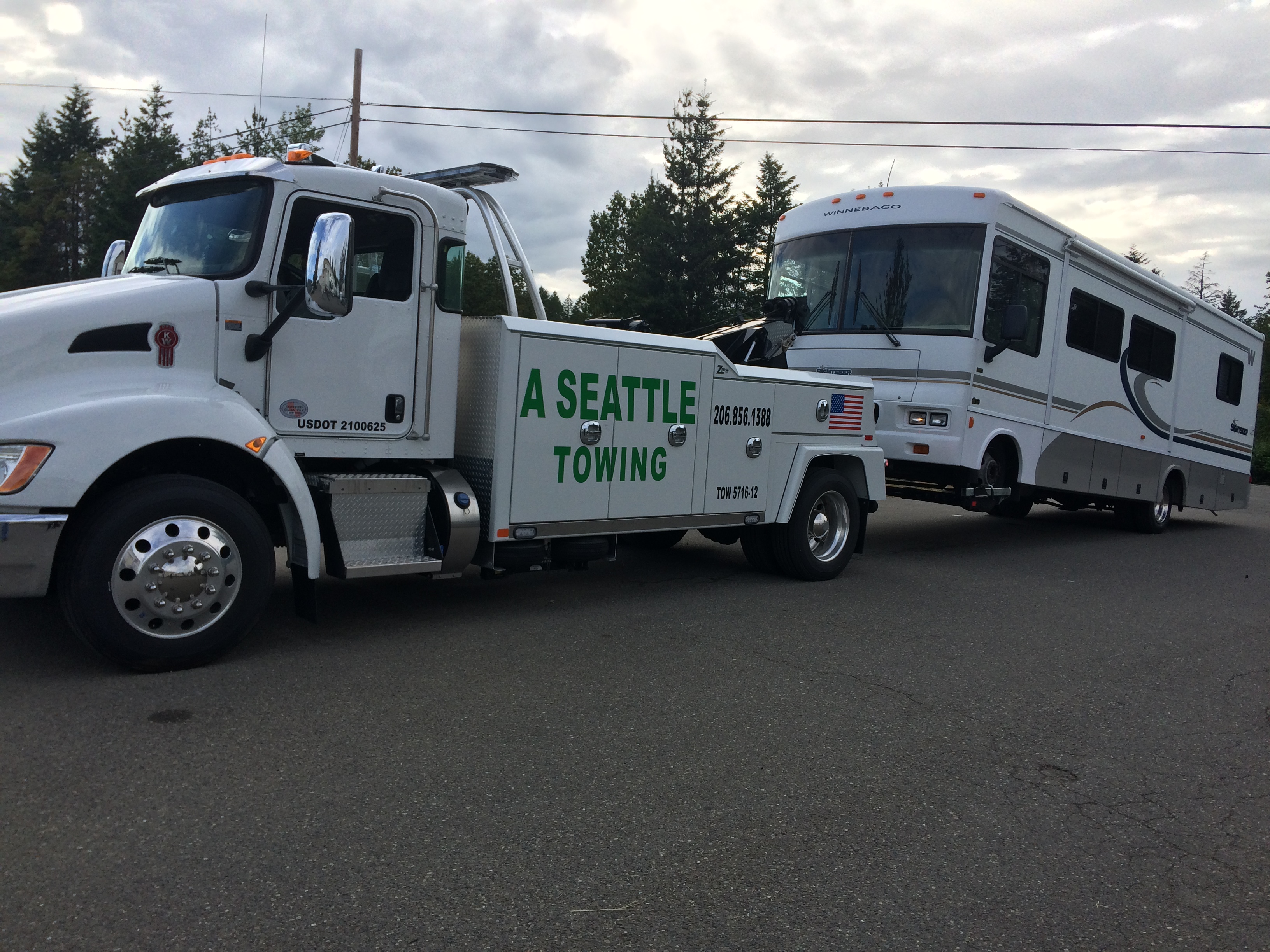 A Seattle Towing Photo