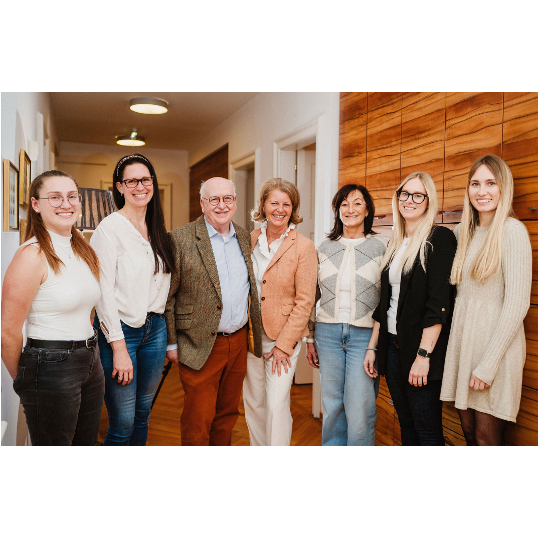 Logo von Dr. Axel-Hans Werner, Wirtschaftstreuhand GmbH