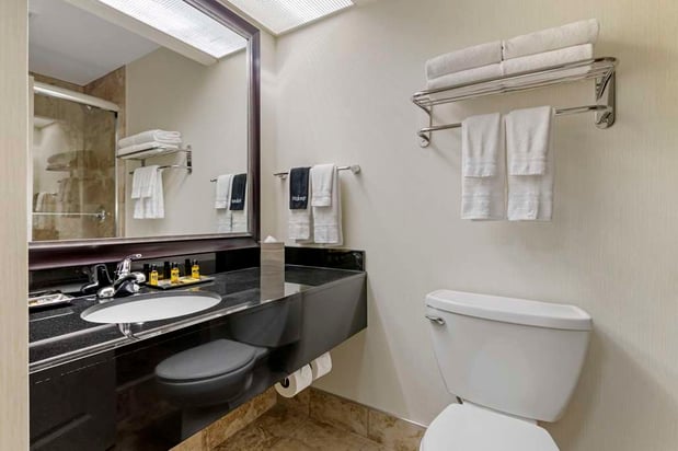 Images Best Western Plus InnTowner Madison