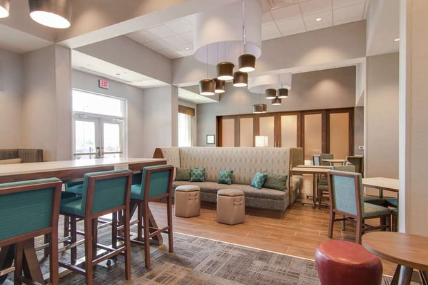 Images Hampton Inn & Suites Nashville North Skyline