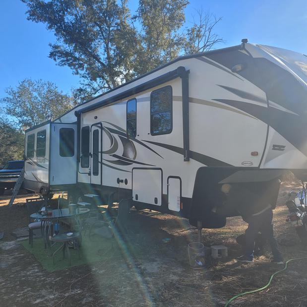 Images D-RV Mobile Repair