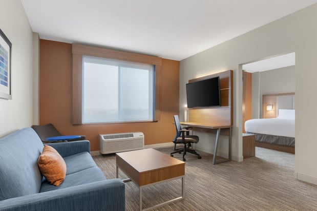 Images Holiday Inn Express & Suites Coralville by IHG