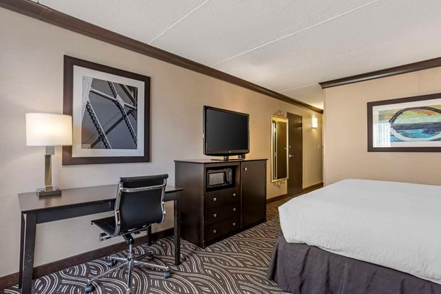 Images Best Western Plus Kingston Hotel and Conference Center