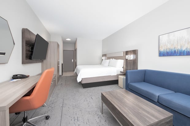 Images Holiday Inn Express & Suites Dallas W - I-30 Cockrell Hill by IHG