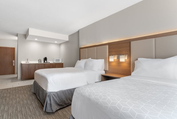 Images Holiday Inn Express & Suites Coralville by IHG