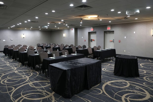 Images Holiday Inn Chicago Oakbrook by IHG