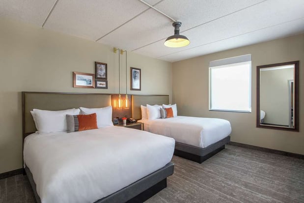 Images Hotel Saranac, Curio Collection by Hilton