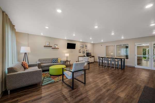 Images WoodSpring Suites Wesley Chapel-Tampa