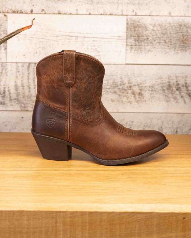 Images Ariat Brand Shop