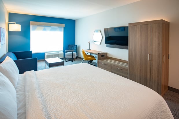 Images Holiday Inn Express & Suites Pensacola Airport North - I-10 by IHG