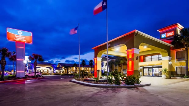 Images SureStay Plus by Best Western Alvin