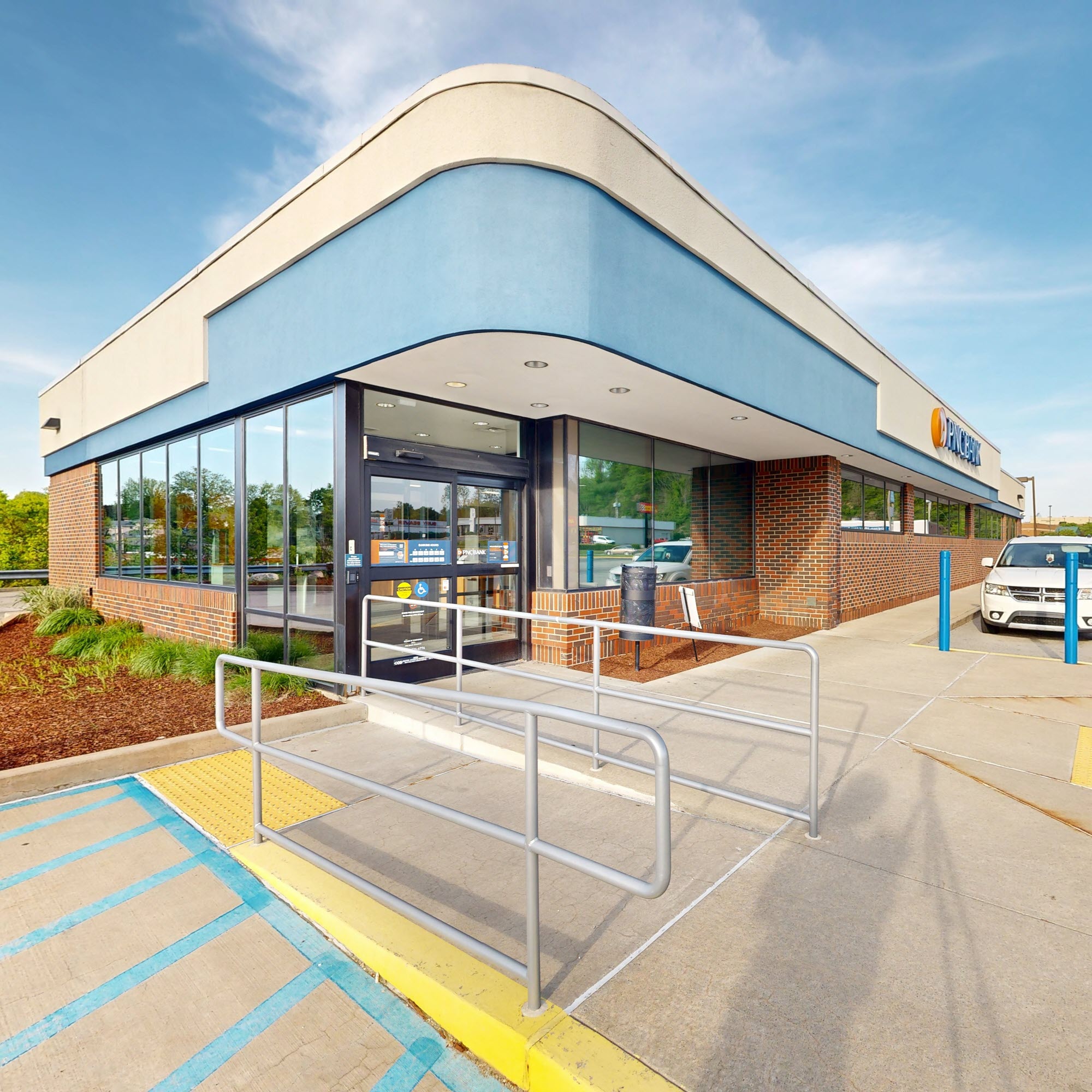 PNC Bank Norwin Hills Shopping Center - North Huntingdon, PA