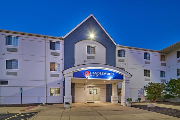 Images Candlewood Suites Peoria at Grand Prairie by IHG