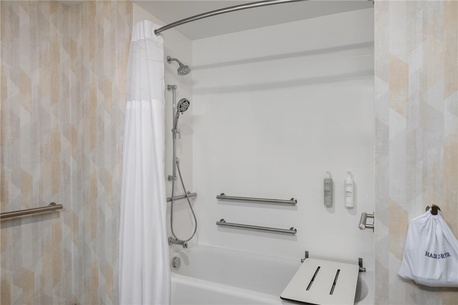 Guest room bath