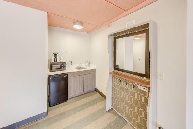 Images Holiday Inn Auburn-Finger Lakes Region by IHG
