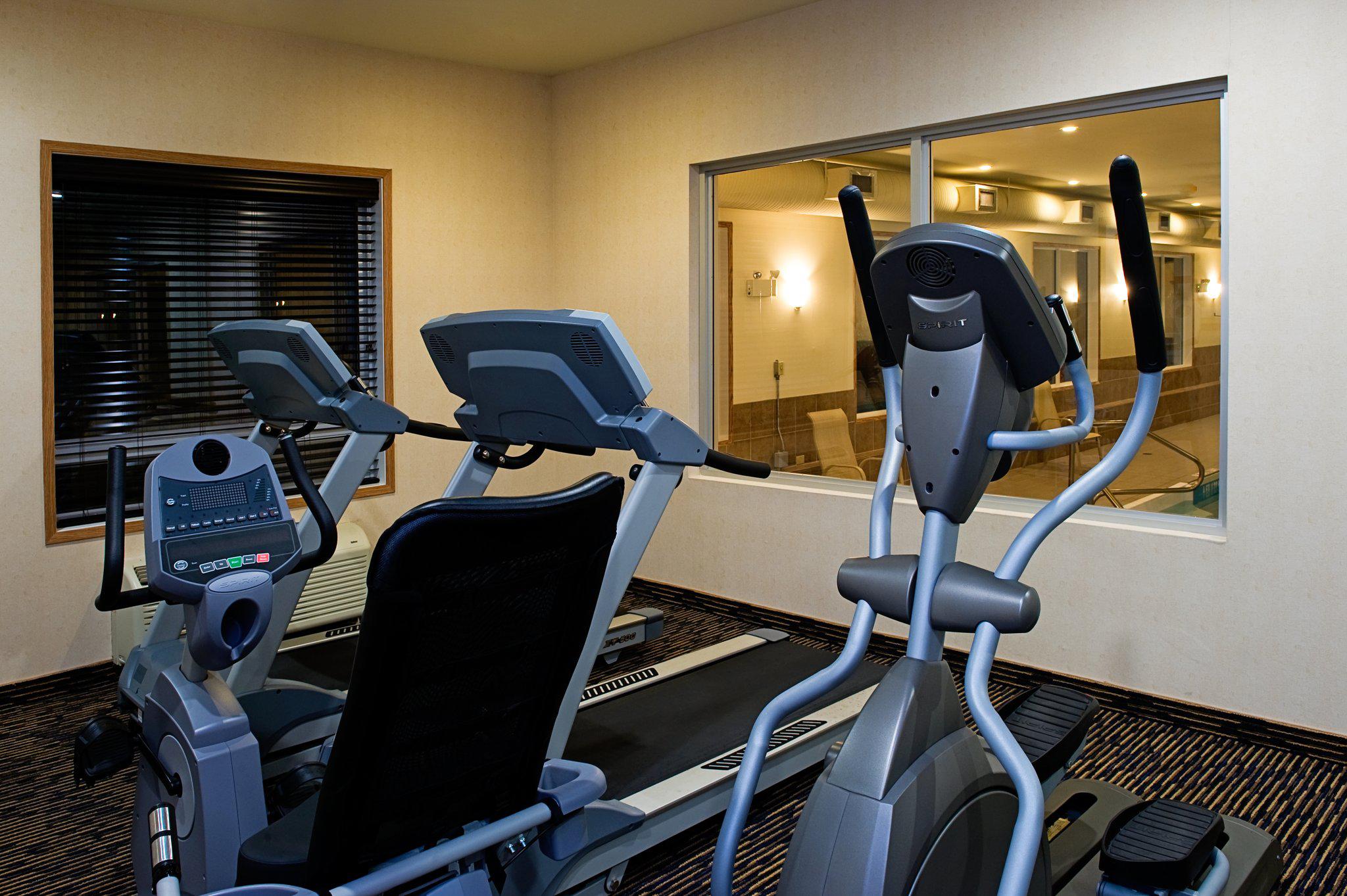 Images Holiday Inn Express & Suites Regina-South, an IHG Hotel