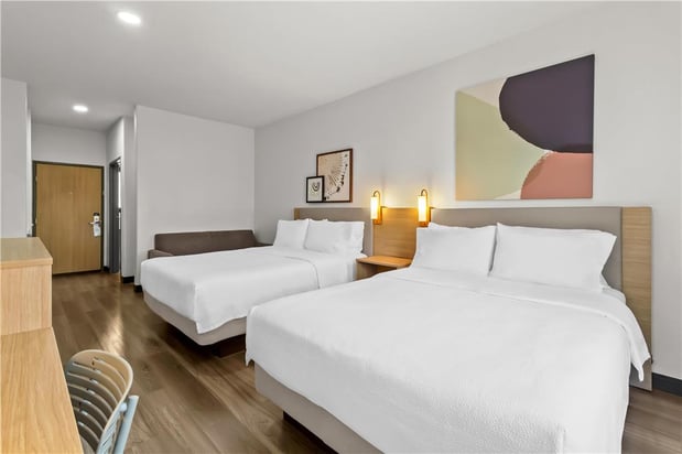 Images Spark by Hilton Houston Hobby Airport