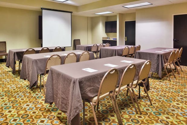 Images Hampton Inn Staunton