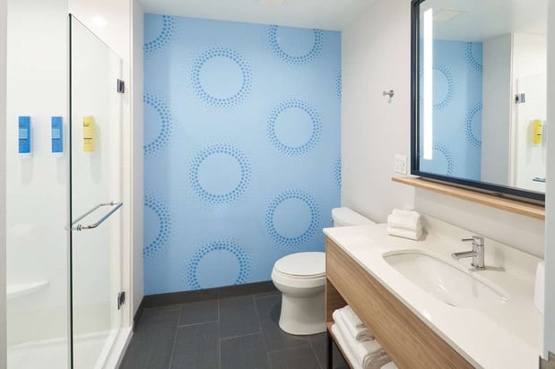 Images Tru by Hilton Jacksonville South Mandarin