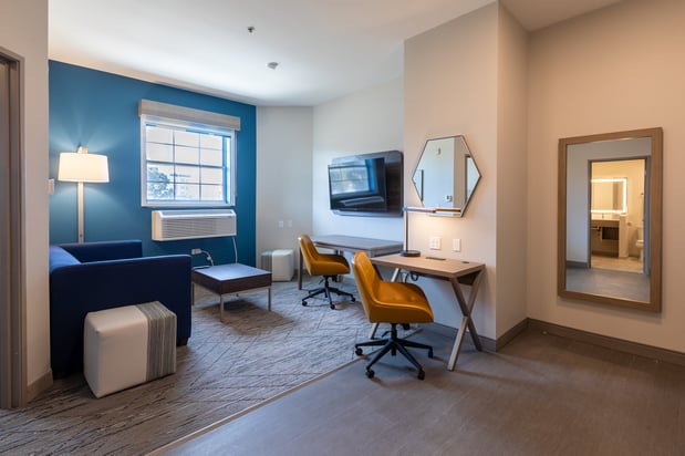 Images Holiday Inn Express & Suites Englewood - Denver South by IHG